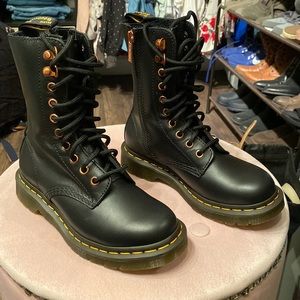 Brand new in box Dr martens